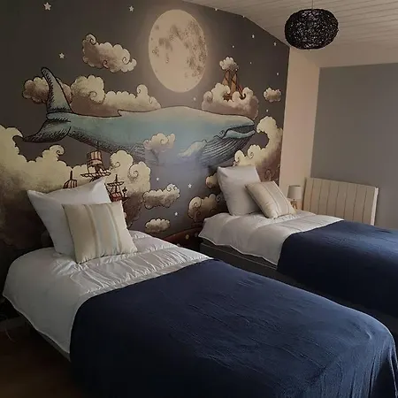 La Vie En Couleur 14 Personnes Holiday home Saint-Paul-en-Gatine