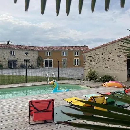 La Vie En Couleur 14 Personnes Saint-Paul-en-Gâtine