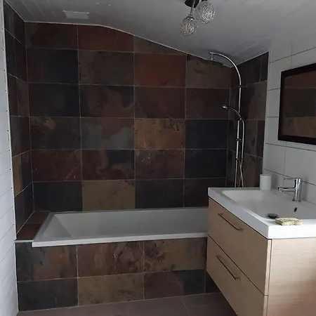 La Vie En Couleur 14 Personnes Tatil Evi